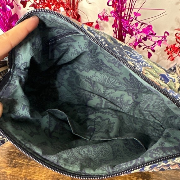 VERA BRADLEY Recycled Cotton On the Go Crossbody - Picture 5 of 8